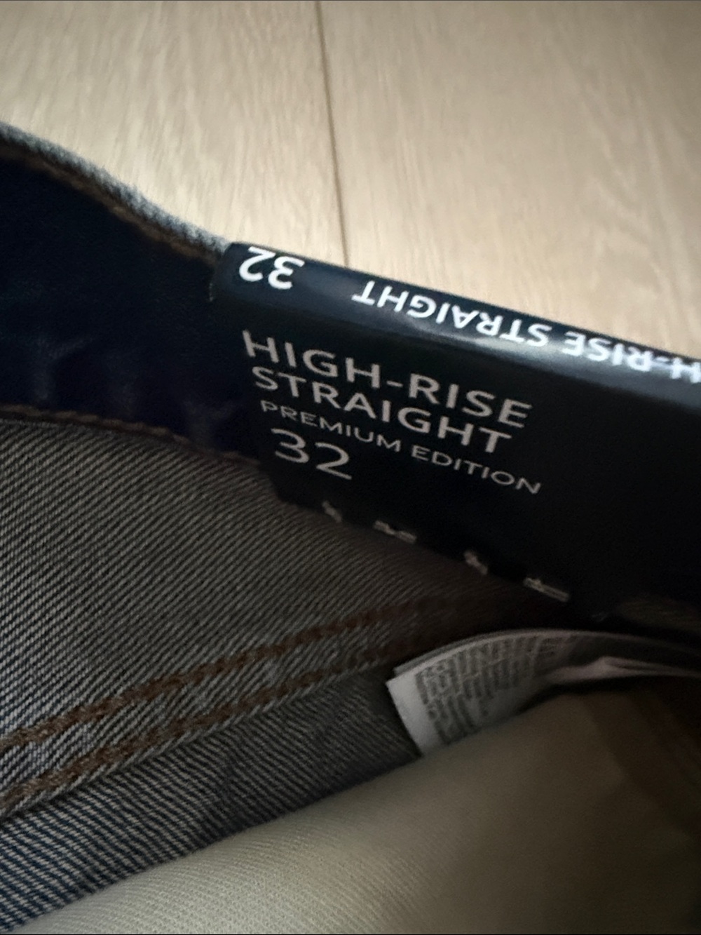 J. Crew Women's Indigo Straight Jeans - Picture 4 of 10